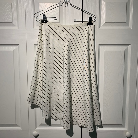 Club Monaco Jenilyn Skirt - Picture 4 of 6